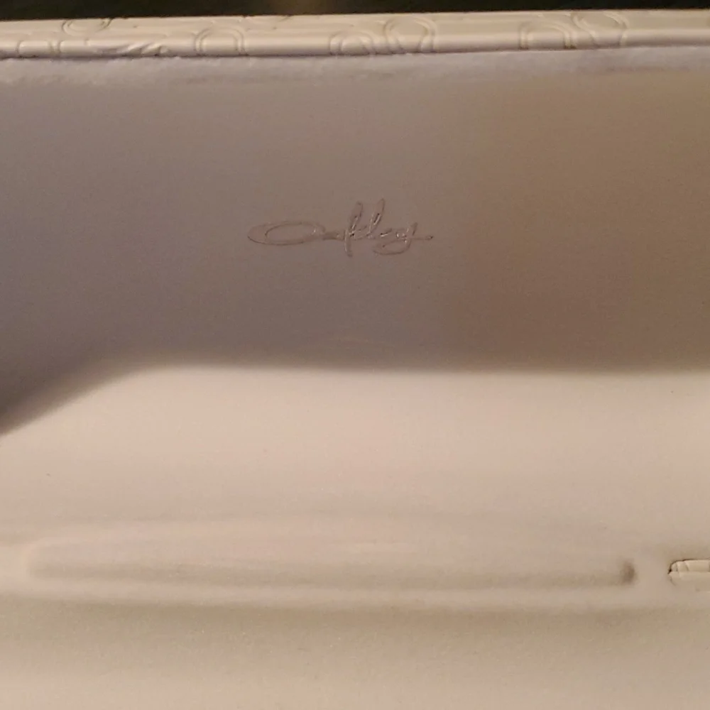 Oakley host  pick new gunmetal polarized unisex sunglasses gorgeous case hard